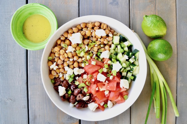 mediterranean quinoa salad with roasted chickpeas