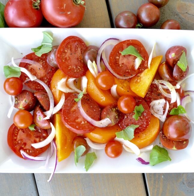 tomato and red onion salad