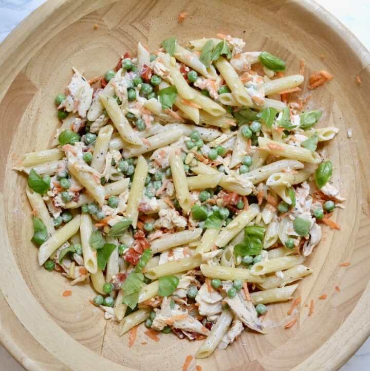 Creamy Chicken and Peas Pasta Salad