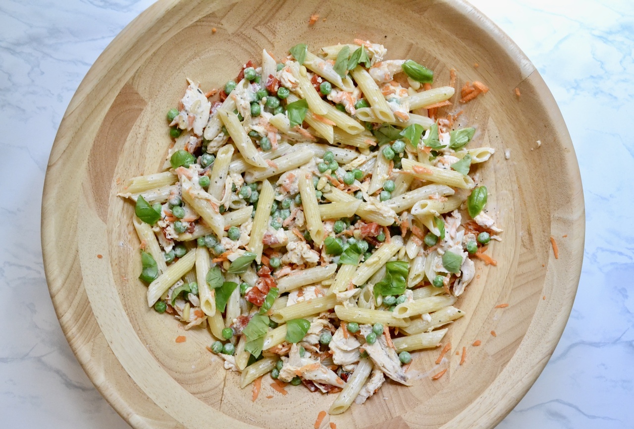 Creamy Chicken and Peas Pasta Salad