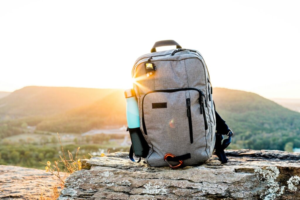 10 Best snacks for backpacks