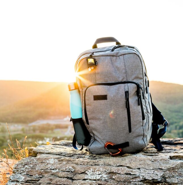 10 Best snacks for backpacks