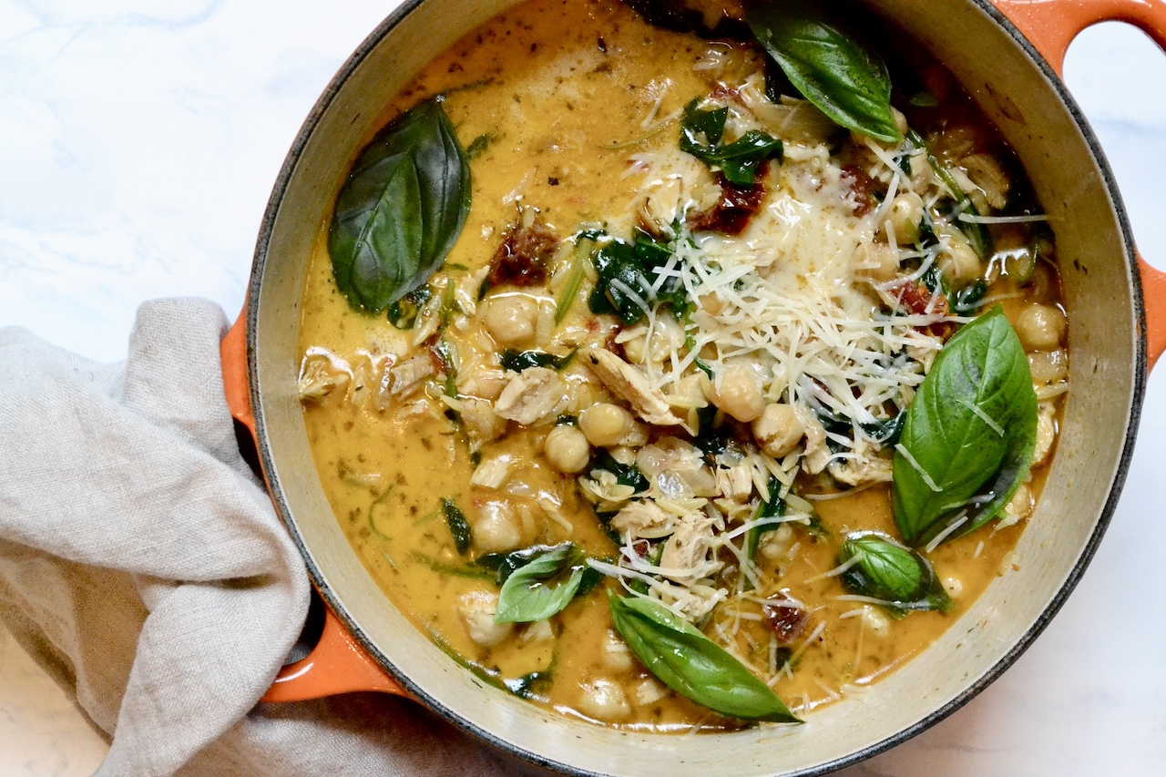 Sundried Tomato, chicken & chickpea soup